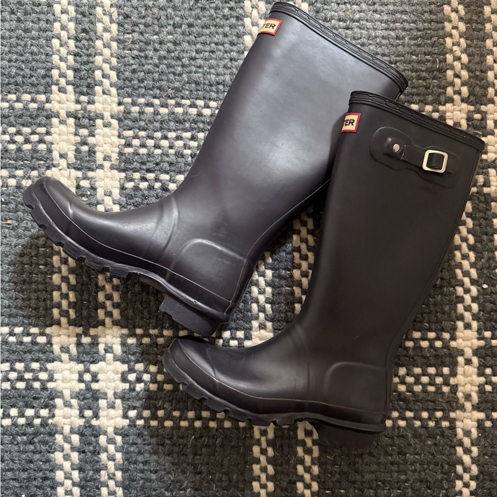 Hunter Classic Eggplant Boots